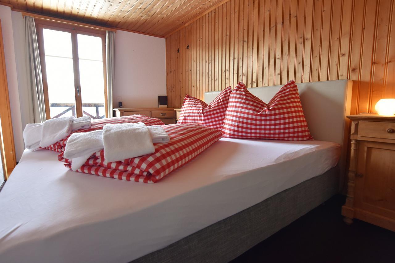 Alpina Lodge Bed & Breakfast 치르첸 외부 사진