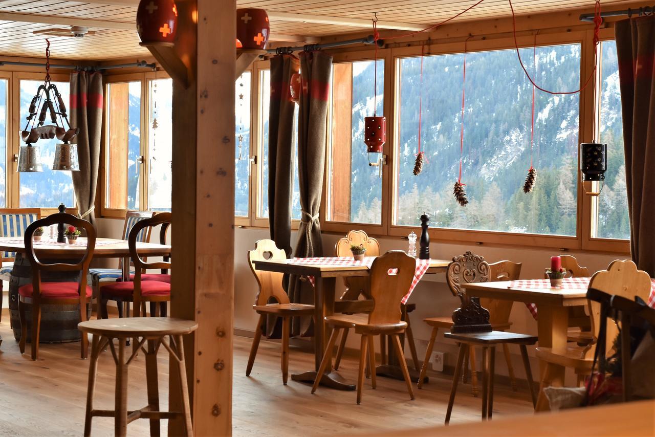 Alpina Lodge Bed & Breakfast 치르첸 외부 사진